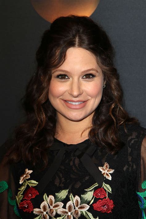 Katie Lowes At 2017 Abc Upfronts Presentation In New York 05162017