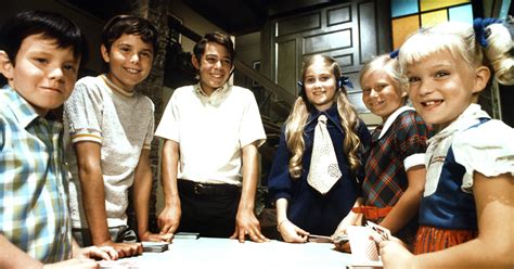 25 Bright And Sunny Behind The Scenes Photos From The Brady Bunch