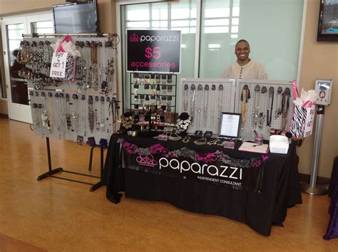 Show your stuff! | Paparazzi jewelry displays, Vendor displays, Diy