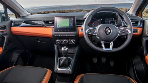 Renault Captur Suv Interior And Comfort 2020 Review Carbuyer