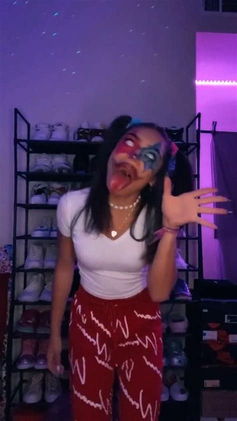 Pin By Tonnia Kyerra On Avani Video Girl Clown Makeup Cute Clown