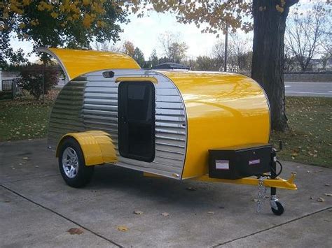 Art started building his teardrop camper in the summer of 2017. Vintage Technologies. Looks all happy! | Teardrop trailer, Teardrop camper trailer, Teardrop caravan
