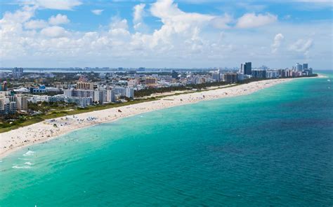 Miami Beachs South Beach Or Sobe