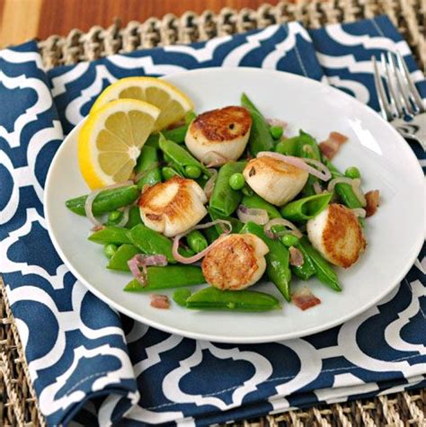 Seared Scallops With Snap Peas And Pancetta Yummy Seafood Scallops