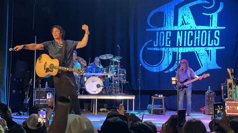 Country Singer Joe Nichols Calls The Hogs At Templelive June 9 2023