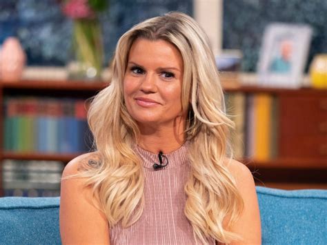 Kerry Katona Shows Off Incredible Abs In Tiny Crop Top After Vowing To