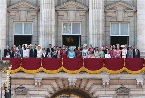 La Famille Royale Britannique Au Trooping The Colour 2018 Noblesse