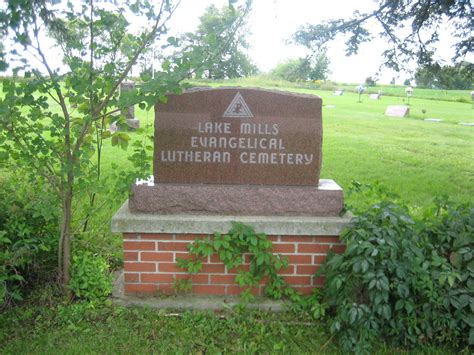 Synod Cemetery In Lake Mills Iowa Find A Grave Cemetery