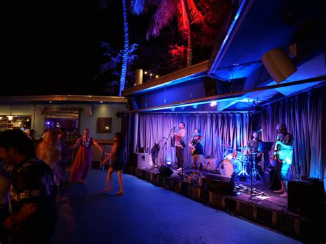 Blue Dragon Tavern & Cosmic Musiquarium - Live Music Big Island Hawaii