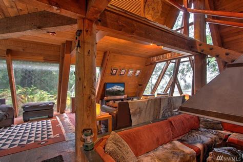 Pyramid Shaped 70s Cabin Offers Funky Retreat For 400k Curbed