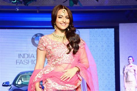 Sonakshis Singing Performance At Iifa A Dream Come True