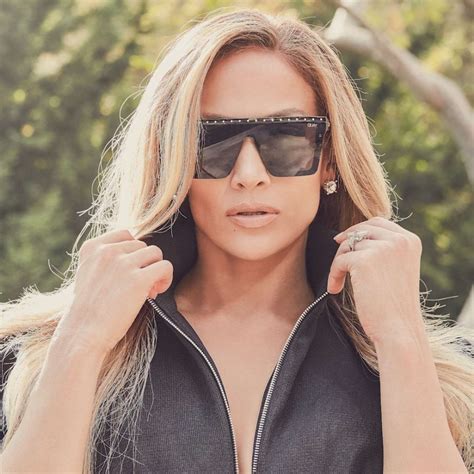 Jennifer Lopez Quay Quay Undercover Jennifer Lopez Hustlers Sunglasses Id Celebrity Sunglasses