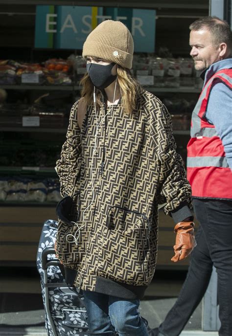 I have added some new photoshoots of emilia clarke from 2020. EMILIA CLARKE Wearing Mask Out Shopping in London 04/07 ...