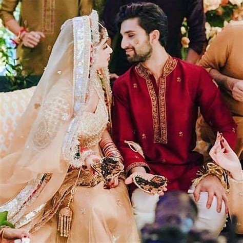 Pin By Asma Mujeer On Celebrities Asian Wedding Dress Pakistani