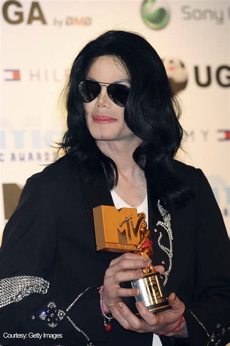 Michael Jackson Receives Legend Award At Mtv Video Music Awards