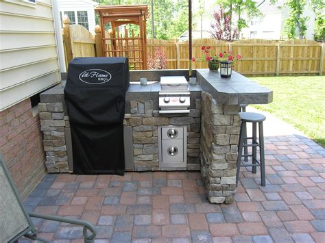 An outdoor kitchen is a worthy investment if there ever was one. Outdoor Kitchens is among the preferred house decoration ...