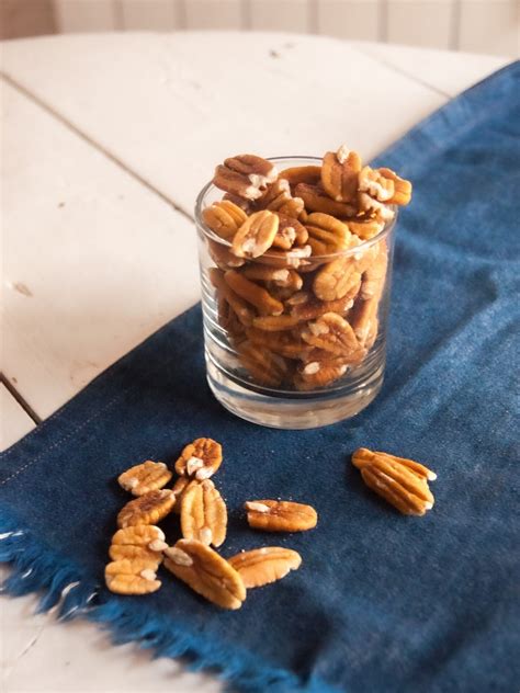 Pecans By The Dozen 12 Varieties Of Our Favorite Nut Stuckeys