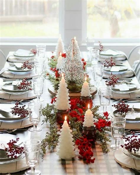 127 Festive Christmas Table Decorations To Brighten Up Your Feast 11