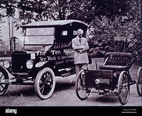 Henry Ford With His First Auto The Quadricycle And Ford Model T Circa Stock Photo Alamy