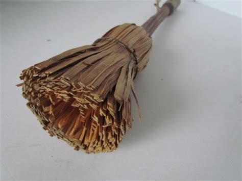 19th Century Medium Shave Broom Art Antiques Michigan