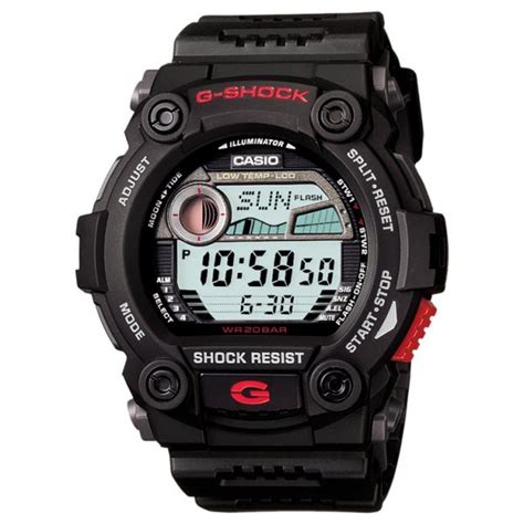 The film is in part seen through the video footage shot from the camera the officers carry wherever they go as well as by the cartel's own cameras. Wristwatch Jake Gyllenhaal in End of Watch (2012)