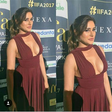 Nargis Fakhri Flaunts Her Curves At Iifa Awards 2017 Stills
