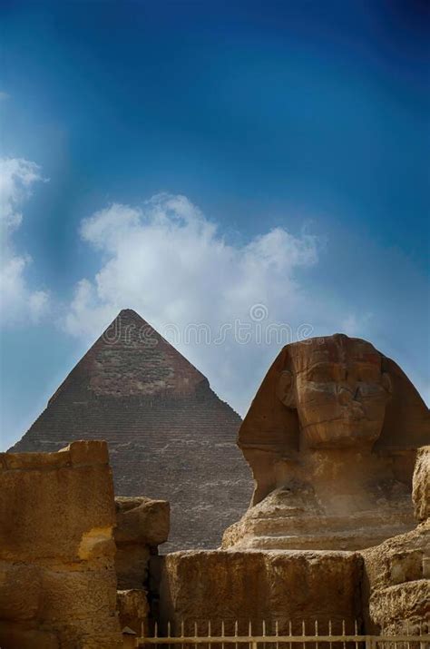 Sphinx Lion And The Great Pyramid Stock Photo Image Of Carved