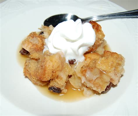 Apple Bread Pudding With Vanilla Sauce Cooking Mamas