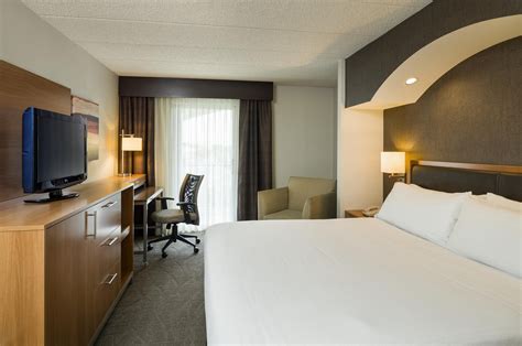 Holiday Inn Express And Suites King Of Prussia An Ihg Hotel 121
