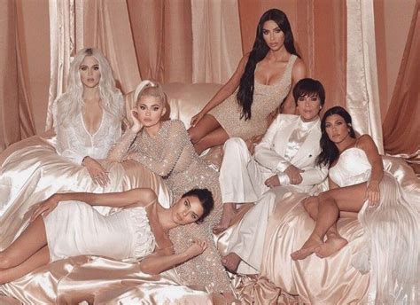 le sorelle kardashian tornano in tv sky riprende il reality sulla famiglia più nota d america