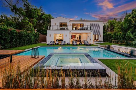 All New Modern Farmhouse In Encino Posted By Luxury Homes And Lifestyle