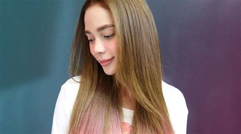 Arci Munoz S New Pink Hair Cosmo Ph