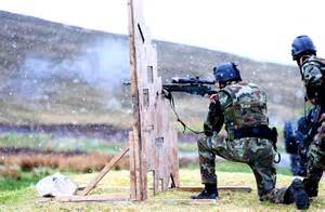 Army ranger wing ist eine spezialeinheit der irischen streitkräfte. Irish Defence Forces Sniper course from the Army Ranger ...