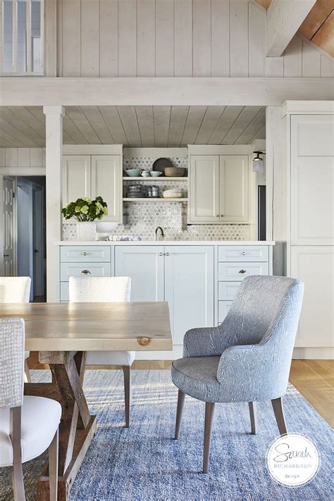 Sarah richardson design creates beautiful and happy homes for our clients. The dining room by Sarah Richardson Design in 2020 | Sarah ...