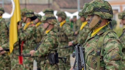 Soldados Ejercito Nacional De Colombia 200 Años Ubicaciondepersonas