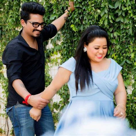 Bharti Singhs Beautiful Blush In This Prewedding Pic Is Adorable Bharti Singh And Haarsh