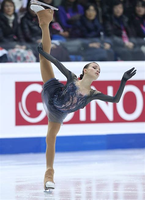 Shcherbakova Takes Lead With Personal Best In Figure Skating Worlds