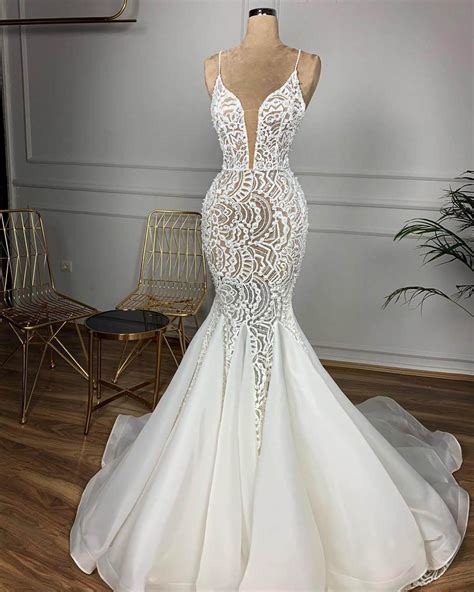Gorgeous Beaded Lace Mermaid Wedding Dress 2020 Sexy V Neck Backless