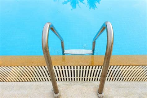 Stair To The Swimming Pool Stock Image Image Of Pool 25426097