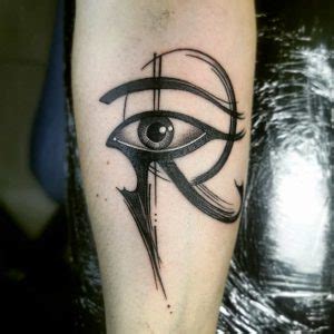 Eye Of Horus Tattoos Explained Meanings Common Themes Photos