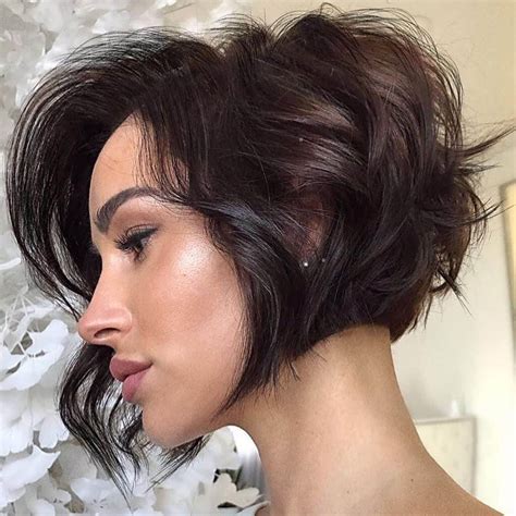 Hairstyle 2021 For Ladies Wavy Haircut