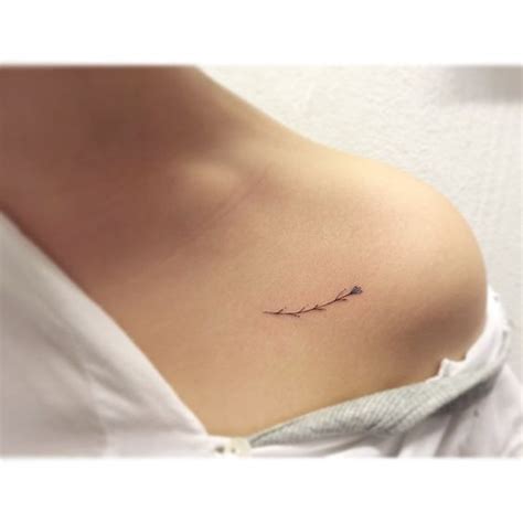 50 Simple Minimalist Tattoo Ideas For Women Wholl Want To Ink Tiny