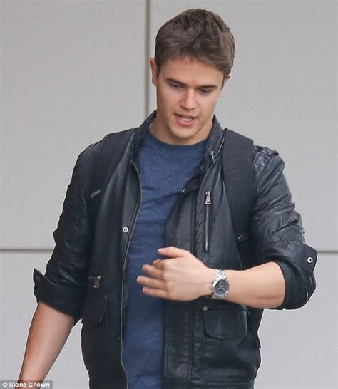 Home And Aways Nic Westaway Grabs A Bite To Eat With Friends Daily