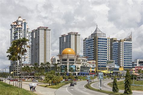Kulim got shopping mall like that very nice!! Shopping Mall in Sabah