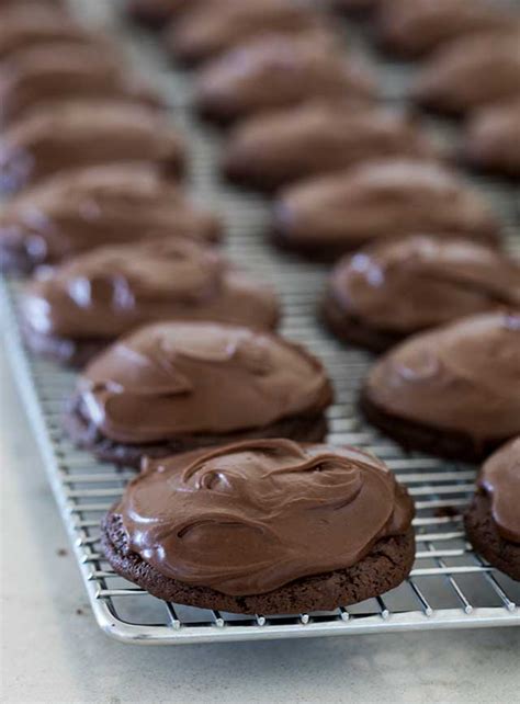 Have your soft cookies turned hard?perfect dough how to get rid of a unibrow! Chocolate Marshmallow Surprise Cookies