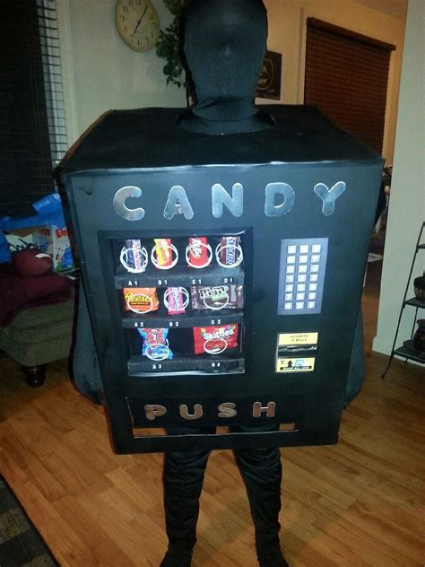 Vending Machine Costume Turned Out Pretty Cute Halloween Diy