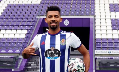 El centrocampista brasileño matheus fernandes fue la novedad en el entrenamiento del barcelona este miércoles, en el que no participaron ninguno de los dos teóricos laterales zurdos. On-loan Barcelona midfielder Matheus Fernandes tests ...