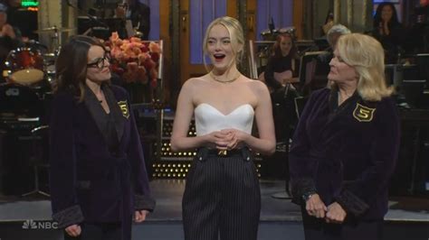 emma stone snl monologue tina fey candice bergen give five timers jacket