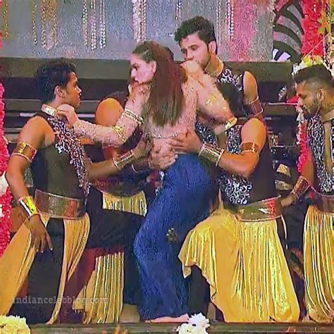 Shraddha Arya Dheeraj Dhoopar Hindi Tv Awards Hot Dance