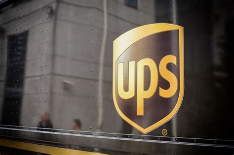 Ups Saturday Delivery What You Need To Know Howchimp